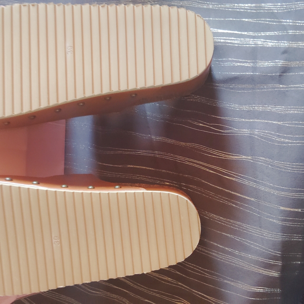 Women's Tan Sandals - Picture 3 of 5